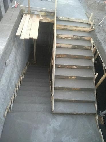 мир кафел: Бетонная лестница Для дома, Форма лестницы: Г-образная — 2