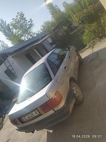 сктер: Audi 80: 1988 г., 1.8 л, Кол менен иштөөчү, Бензин, Седан — 1