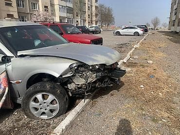 Автомобиль на разбор (седан, серебристый цвет) Комплектация и что