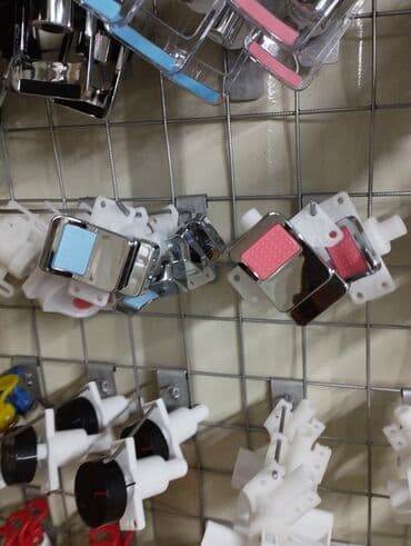 бутылки для кулера: Запчасть для Кулер Диспенсера.Бутылеприемник, краники,тены, элемент — 3