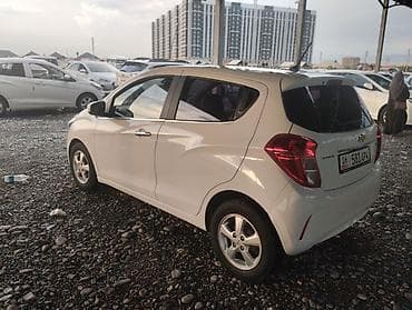 Транспорт: Chevrolet Spark: 2016 г., 0.1 л, Автомат, Бензин, Хэтчбэк — 4