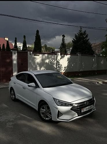 Hyundai Avante: 2019 г., 1.6 л, Автомат, Бензин, Кроссовер