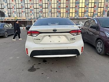 dodge ram 3.5: Toyota Corolla: 2020 г., 1.8 л, Гибрид, Седан — 3