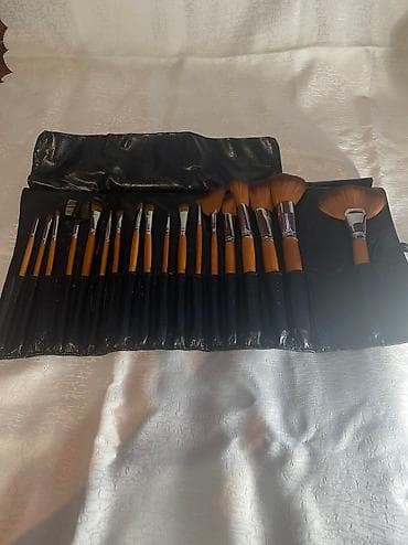 Красота и здоровье: Продаю кисти для макияжа, набор. 18 штук в наборе. Пробовала — 1