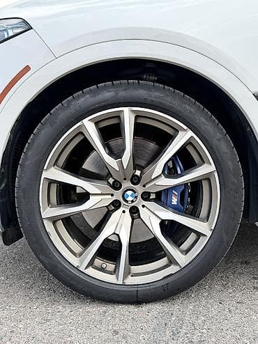 performance: BMW X7: 2020 г., 4.4 л, Автомат, Бензин, Кроссовер — 7