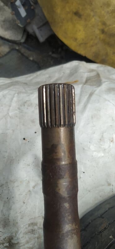 продать швейную машинку на запчасти: Mercedes бус1987год. сапог двухскатник 410 полуось барабаны чулок — 1