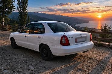 Daewoo Nubira: 1999 г., Механика, Бензин, Седан — 1