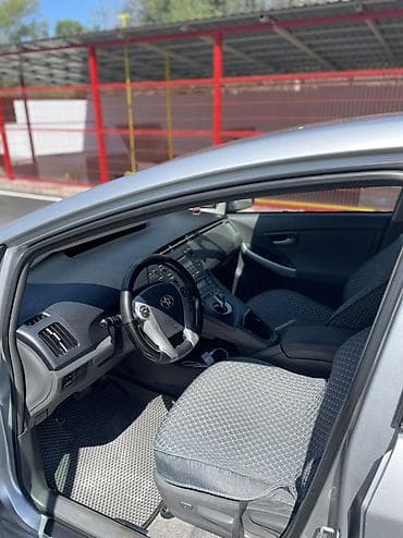 prius: Toyota Prius: 2011 г., 1.8 л, Автомат, Гибрид, Хэтчбэк — 6