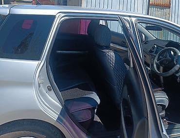 Toyota: Toyota Ist: 2005 г., Автомат, Бензин, Хэтчбэк — 3