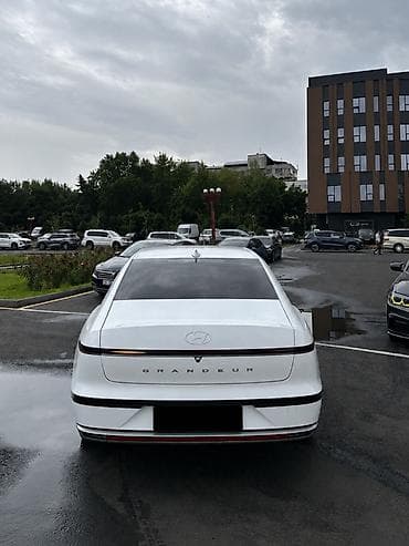 салон машина: Hyundai Grandeur: 2023 г., 3.5 л, Автомат, Газ, Седан — 4