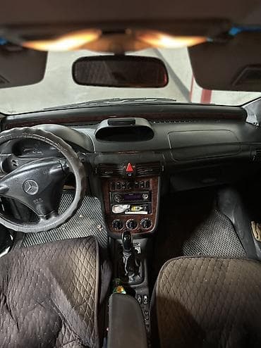 tayota progres: Mercedes-Benz Vaneo: 2003 г., Ручные, Бензин, Минивэн — 5