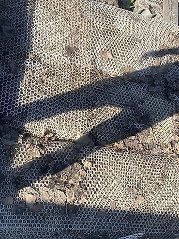 аппарат для ламинирования: Сотовый пластиковый дренажный/армирующий мат в рулонах. Описание: - — 2