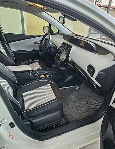 Toyota: Toyota Prius: 2020 г., 1.8 л, Автомат, Гибрид, Хэтчбэк — 5