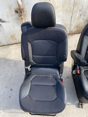 Детали салона: Переднее сиденье, Кожа, Kia 2021 г., Б/у — 7