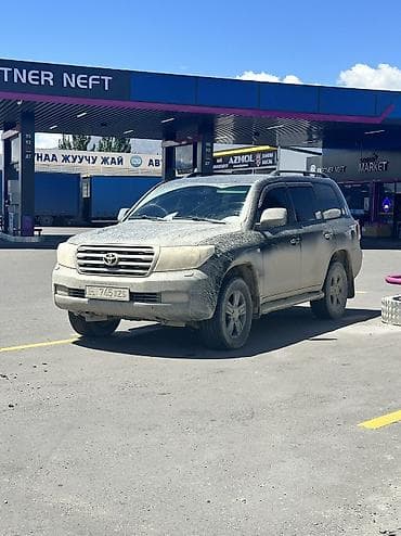 5 11: Toyota Land Cruiser 200, черный кузов, внедорожник 5‑дверный — 9