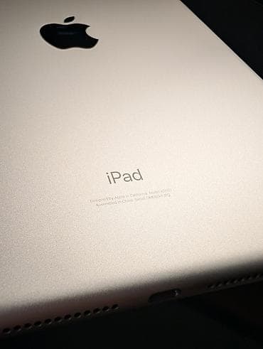 Планшет, Apple, 9" - 10", Wi-Fi, Б/у, Классический цвет - Серебристый — 3