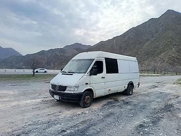 Унаа: Жеңил жүк ташуучу унаа, Mercedes-Benz, Дубль, 3 т, Колдонулган — 2