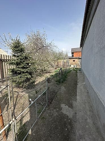 ош жилье: Угловой участок в начале с.Пригородного, можно поделить на два — 6