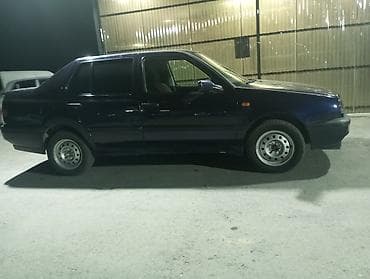 bamper kg: Volkswagen Vento: 1995 г., 1.8 л, Механика, Бензин, Седан — 2