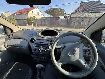 тойота виш 2011: Toyota Vitz: 2000 г., Автомат, Бензин, Хэтчбэк — 3