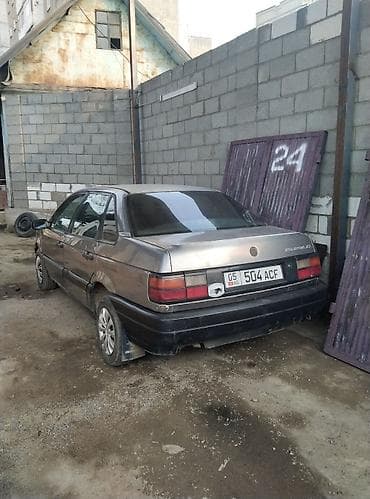 ke jetronic: Volkswagen Passat: 1990 г., 1.8 л, Механика, Бензин, Седан — 4