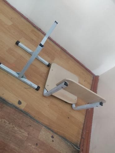 табуретка детский: Табуретка, Б/у, Железо, Не раскладной — 1