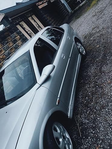 продаю с: Opel Vectra: 2001 г., 1.6 л, Механика, Бензин, Седан — 2