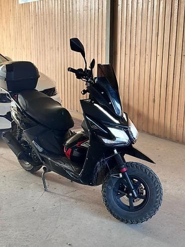 Макси-скутер Yamaha, 150 куб. см, Бензин, Б/у