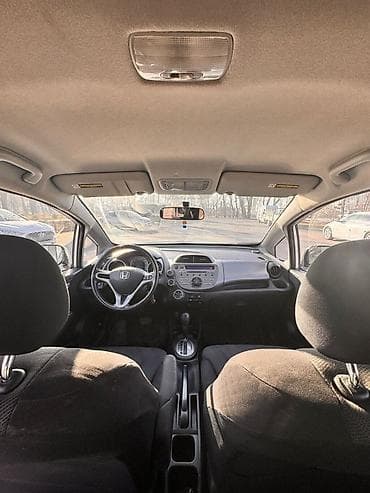 Honda Jazz: 2010 г., 1.5 л, Автомат, Бензин, Хэтчбэк — 4