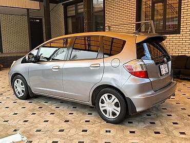 Продажа авто: Honda Fit: 2010 г., 1.5 л, Автомат, Бензин, Хэтчбэк — 9