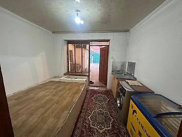 Үйлөр: ТЕЗ АРАДА 4 комната ҮЙ САТЫЛАТ Барачный тип Дареги: Рабочий городок — 4