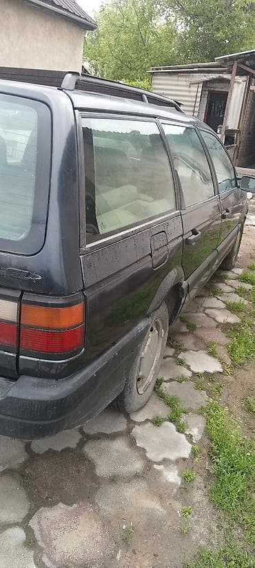 Продажа авто: Volkswagen Passat: 1991 г., 1.8 л, Механика, Бензин, Универсал — 4