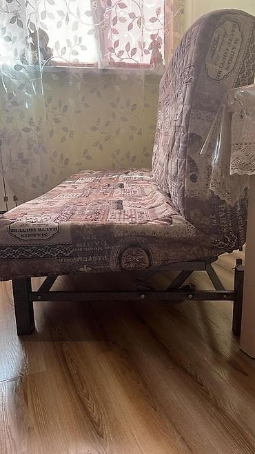 диванчик кресло: Прямой диван — 3