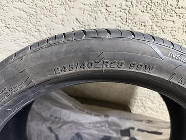 Диски: Летняя шина 245/40 ZR20 99W Состояние новый резины % 95 протектор - — 3