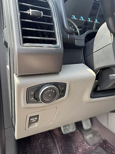Ford F-150: 2019 г., 2.7 л, Автомат, Бензин, Пикап — 10