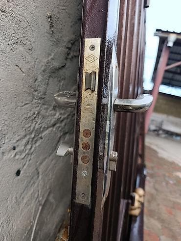 Распашные ворота: Металлические распашные ворота с калиткой - Конструкция — 4