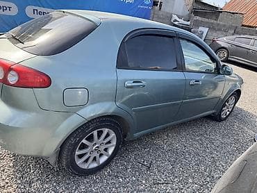 передний фары: Chevrolet Lacetti: 2006 г., 1.6 л, Механика, Бензин, Хэтчбэк — 4