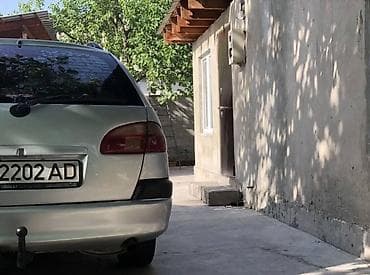 Унаа сатуу: Toyota Avensis: 2001 г., 1.8 л, Кол менен иштөөчү, Бензин, Универсал — 6