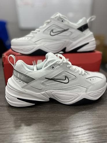сороконожки найк: Мужские кроссовки, 41, Nike, Новый, цвет - Белый, Самовывоз, Платная доставка — 1
