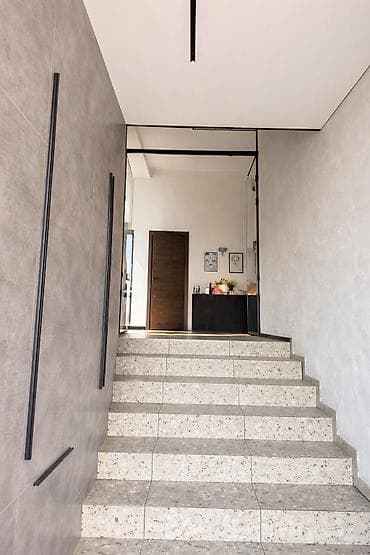 аренда помещений восток 5: Продаю дом 1,5 этажа 0 этаж: Прихожая (холодный тамбур) 1 этаж — 4