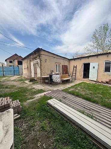 Продаётся угловой участок с домом 4 соток По документам 3.56 По факту