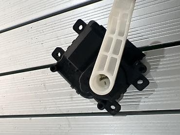 kil k5: Заслонка печки (привод заслонки отопителя) для Kia K5 JF, двигатель — 2