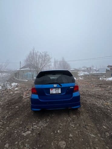 ру: Honda Fit: 2003 г., 1.5 л, Вариатор, Бензин, Хэтчбэк — 6