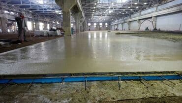 заливка пола: Стяжка Бесплатная консультация, Гарантия Больше 6 лет опыта — 16