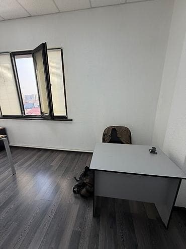 аренда кызыл кия: Ул. Горького Сдается офисы Площадь: 28м2 Промежуточный этаж — 5