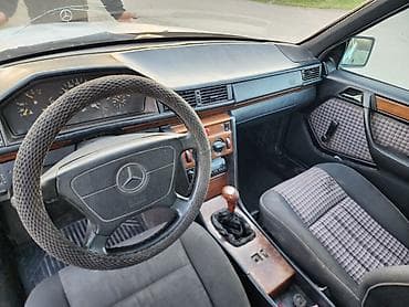 насатка amg: Mercedes-Benz W124: 1992 г., 2.3 л, Бензин, Универсал — 8