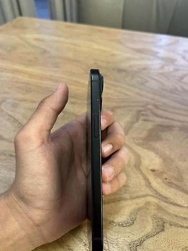 apple studio display: IPhone 15, Б/у, 128 ГБ, Черный, Кабель, 77 % — 5