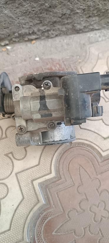 тросс газа: Дроссельная заслонка Toyota — 2