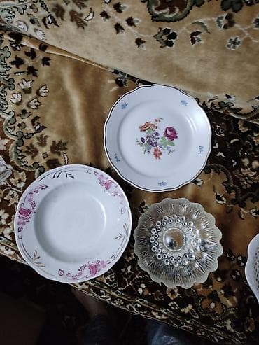 Чайники: Креманки 2 шт. по 150, ладья 300 хрусталь (, рюмки Богемия 4 шт — 5