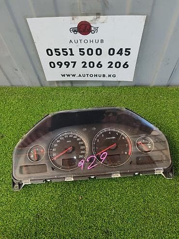 Салондун тетиктери: Приборлор калканы Volvo — 1